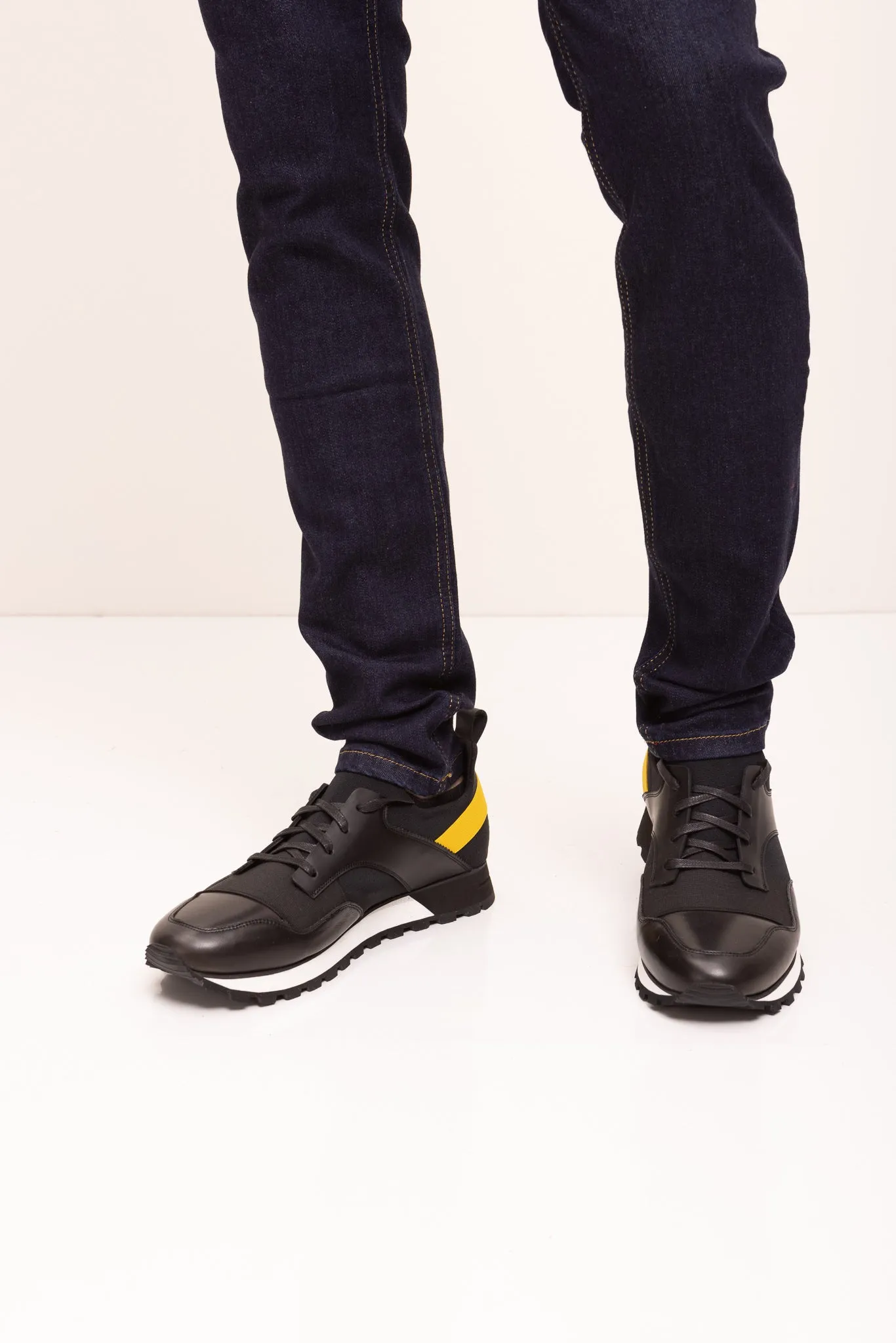 City Casual Sneaker - Black Yellow