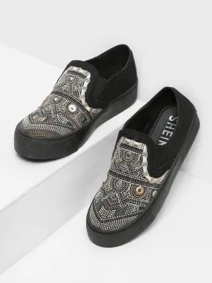 Geometric Pattern Low Top Sneakers