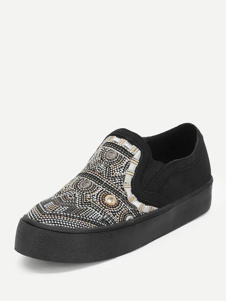 Geometric Pattern Low Top Sneakers